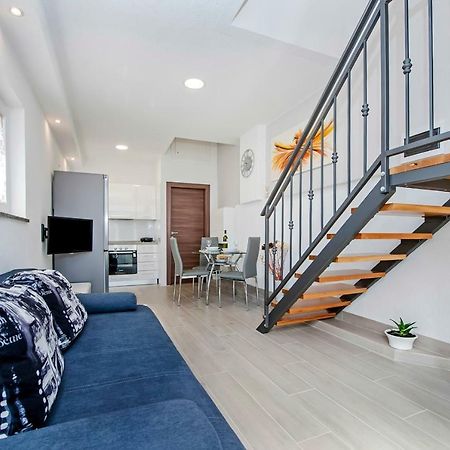 Apartment Anastasia 로비니 외부 사진