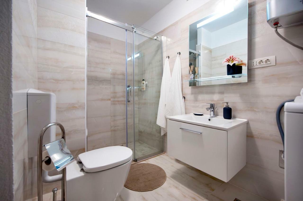 Apartment Anastasia 로비니 외부 사진